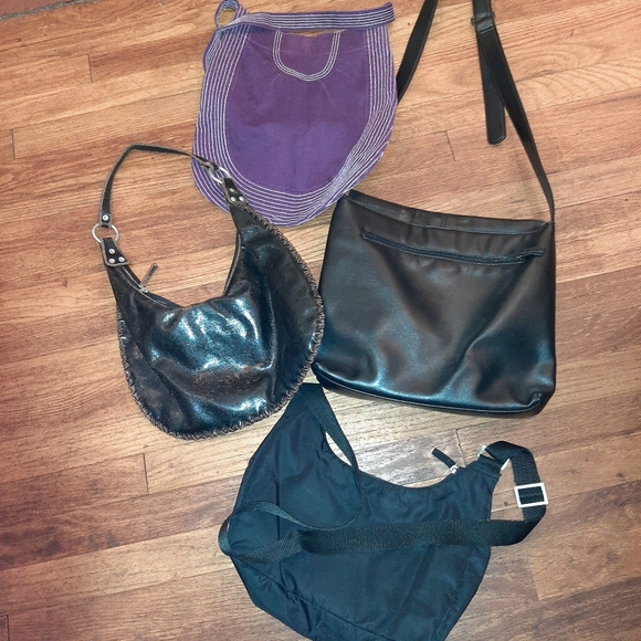 Non-leather purses (4) - Picture 2 of 4